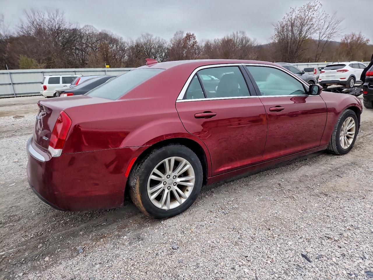 2016 Chrysler 300 Limited - Фото 3