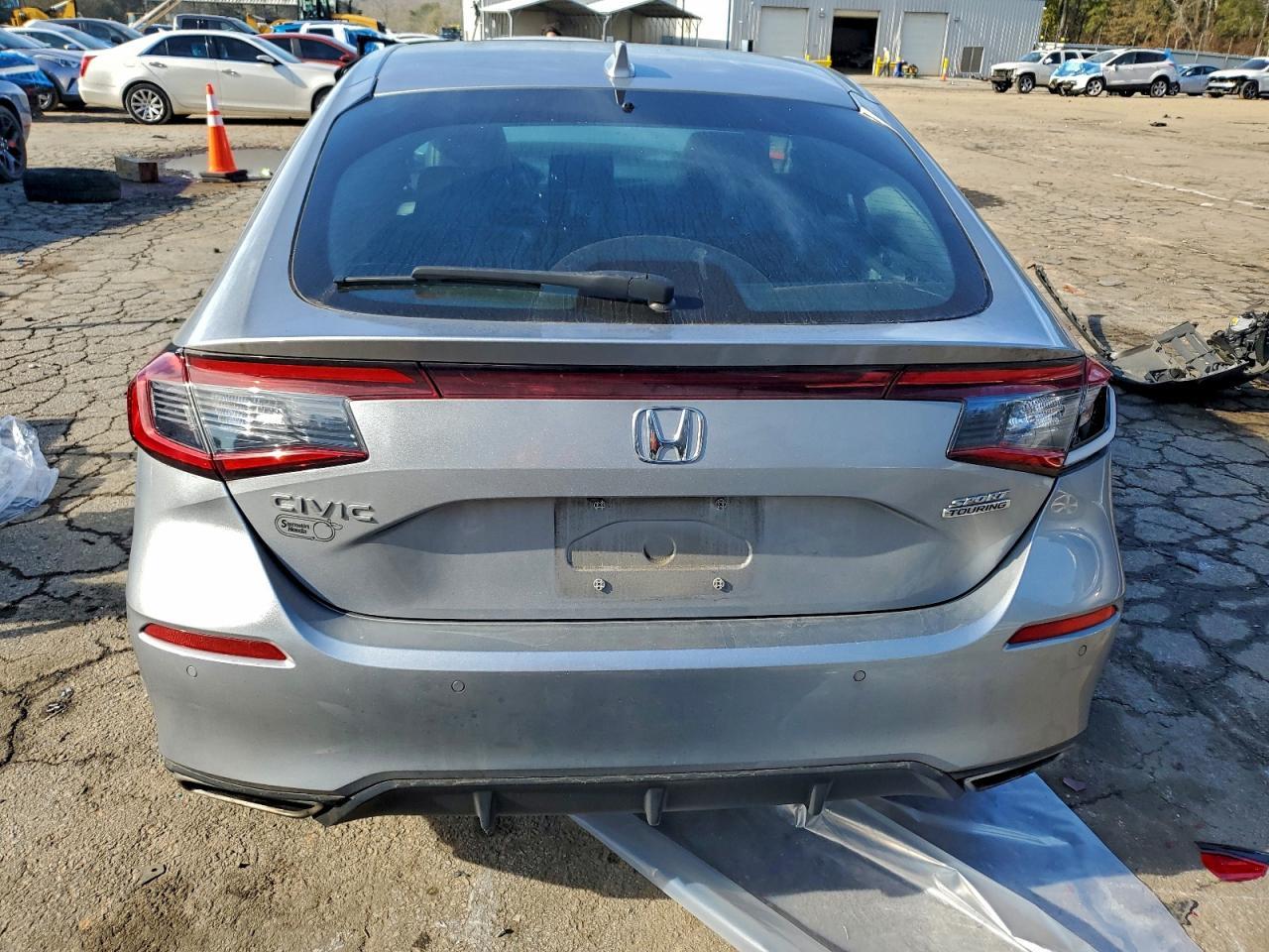 2023 Honda Civic Sport Touring - Image 6