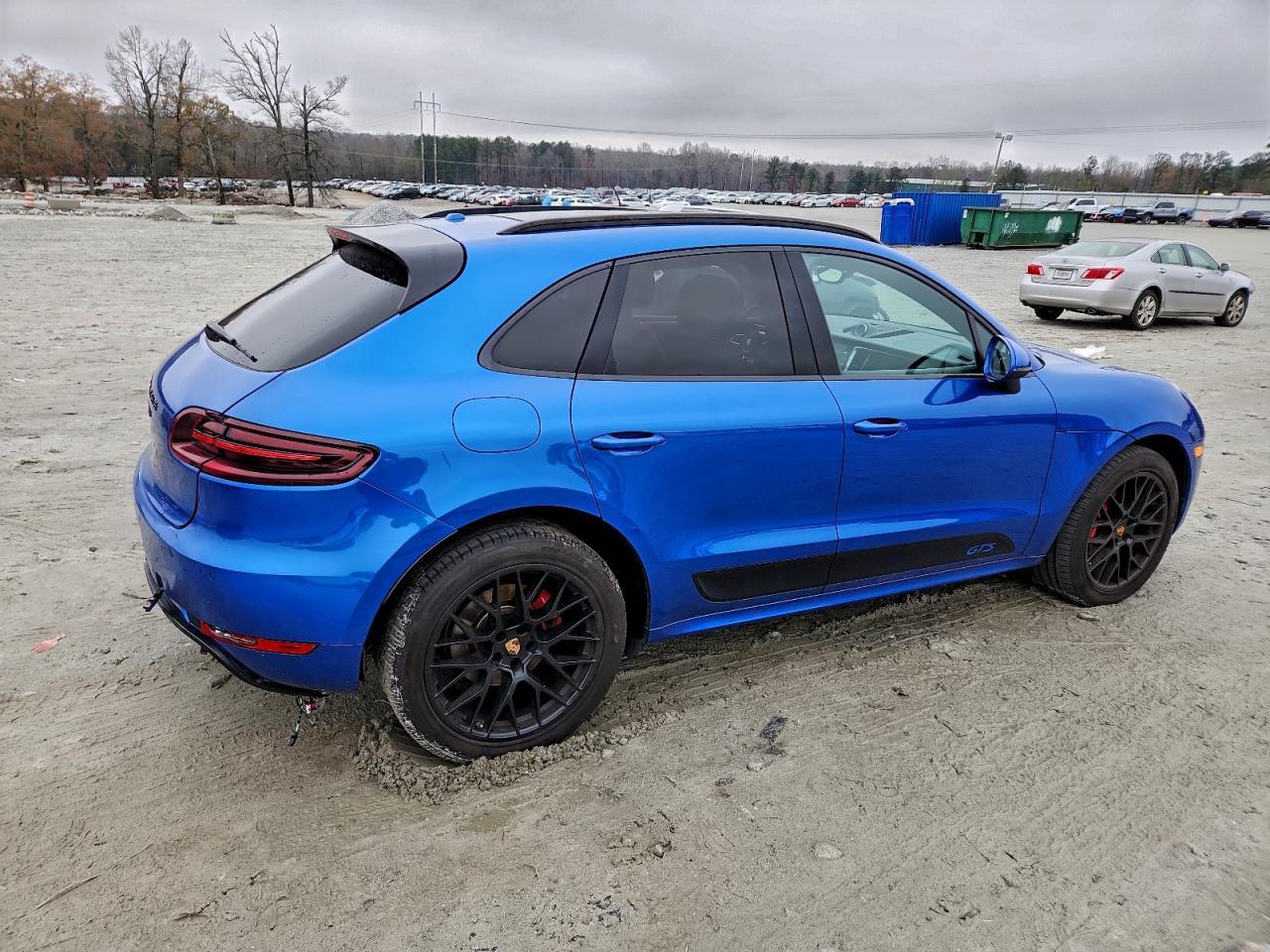 2017 Porsche Macan Gts - Image 3