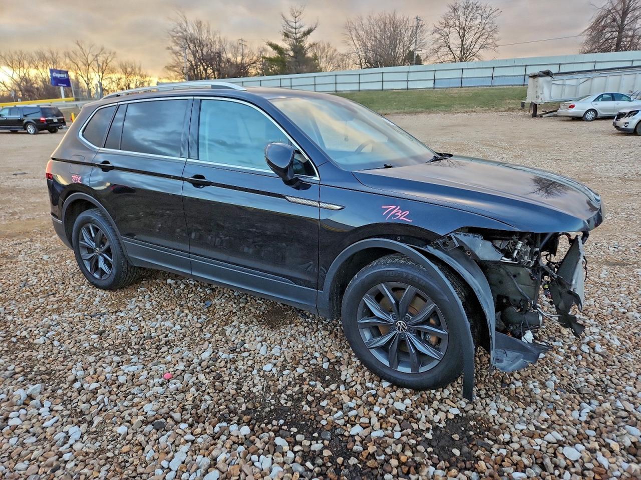 2023 Volkswagen Tiguan Se - Image 4