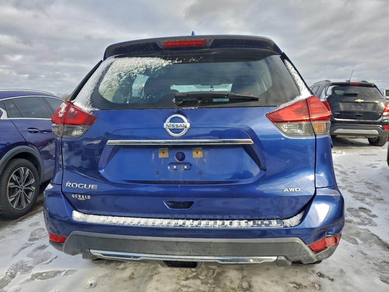2017 Nissan Rogue S - Image 6