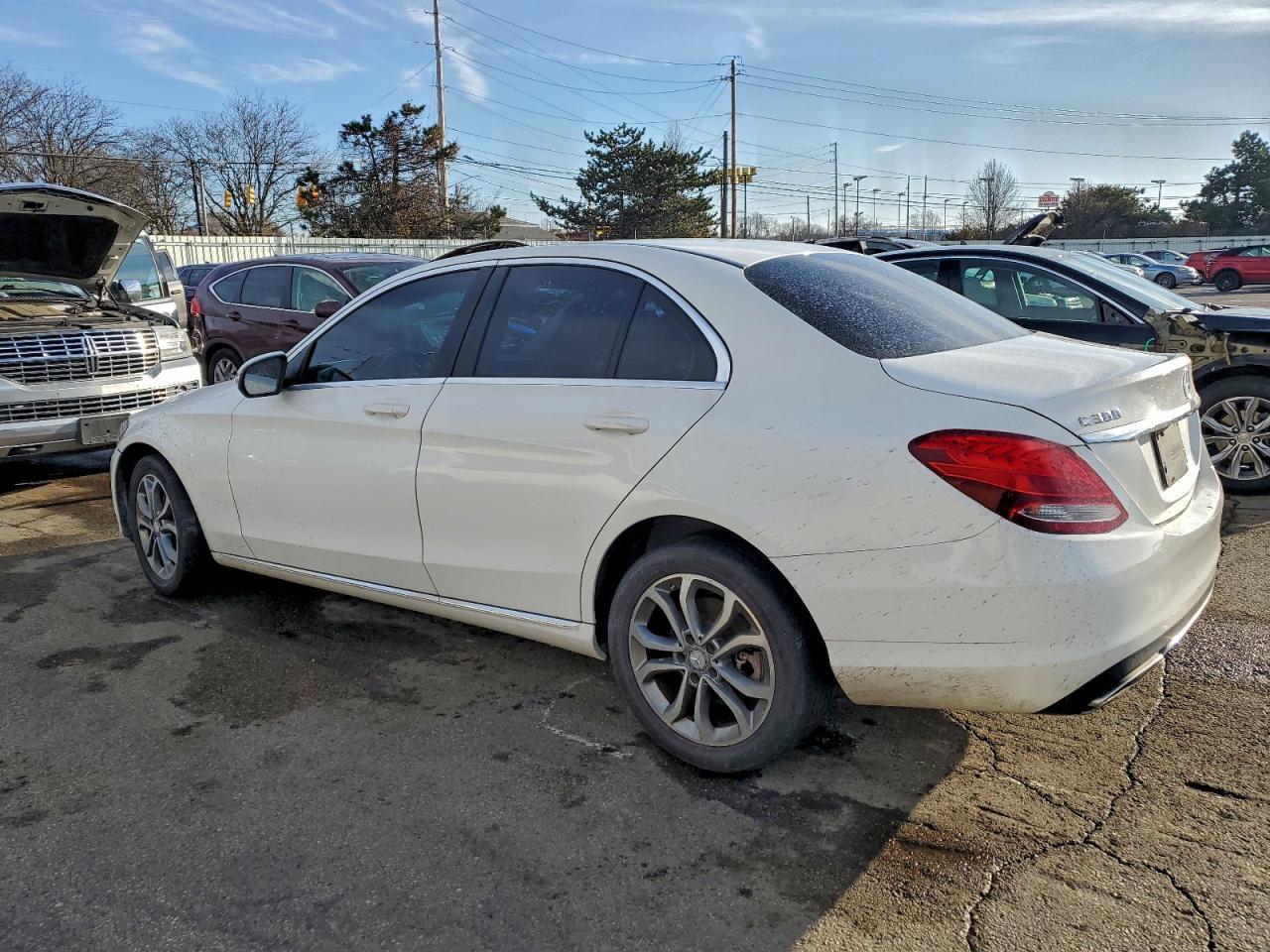 2015 Mercedes-Benz C 300 4Matic - Фото 2