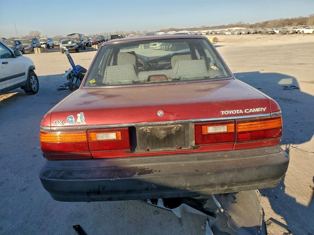 1990 Toyota Camry Dlx - Фото 6