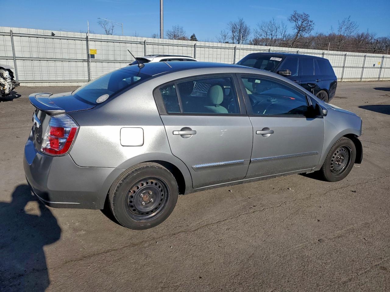2012 Nissan Sentra 2.0 - Image 3