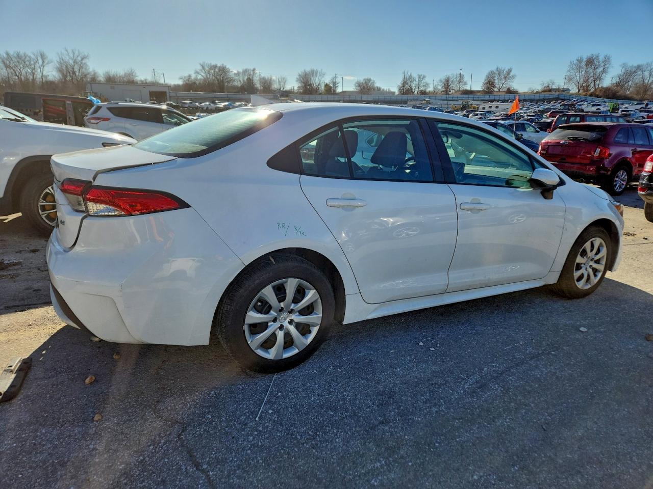 2022 Toyota Corolla Le - Фото 3