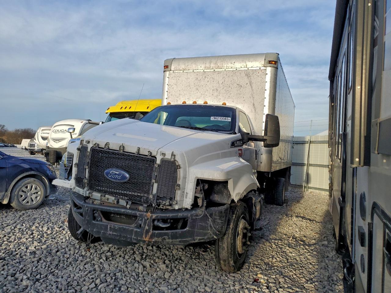 2016 Ford F650 Super Duty Box Truck - Фото 2