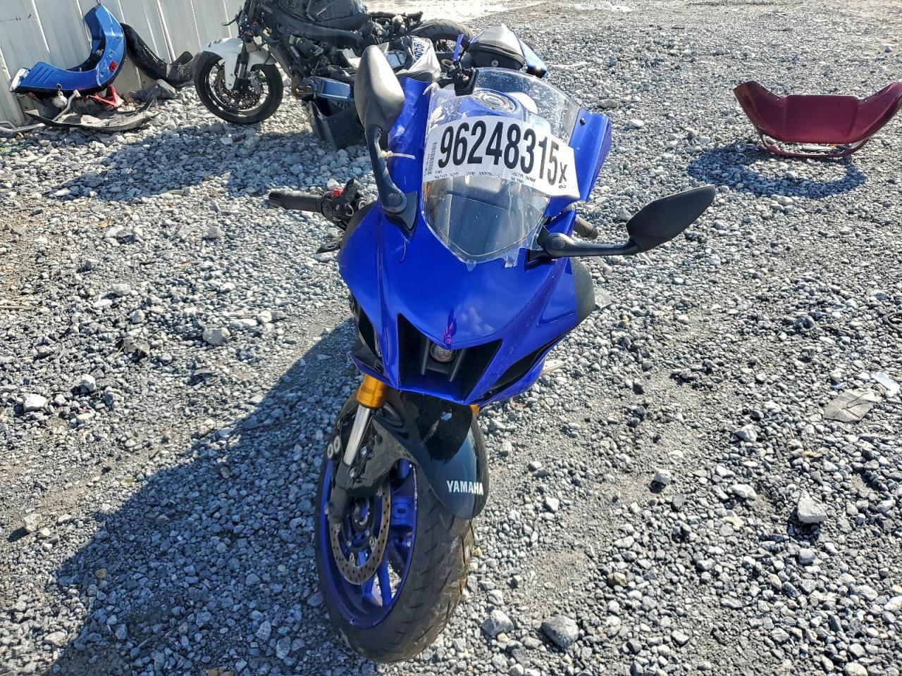 2025 Yamaha Yzfr7 - Image 2