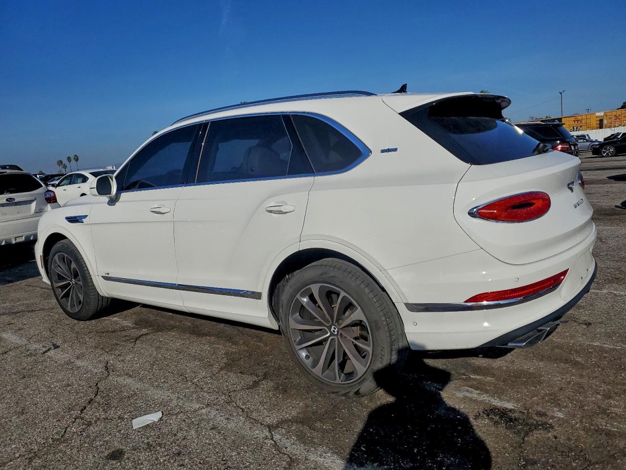 2022 Bentley Bentayga - Image 2
