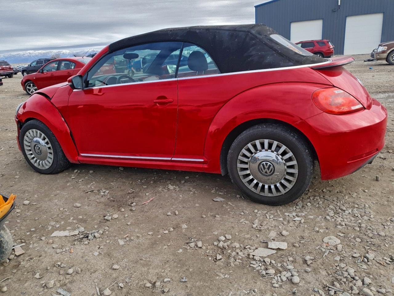 2013 Volkswagen Beetle - Фото 2