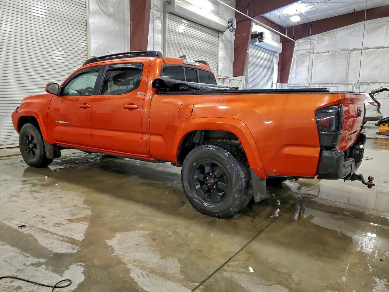 2017 Toyota Tacoma Double Cab - Фото 2