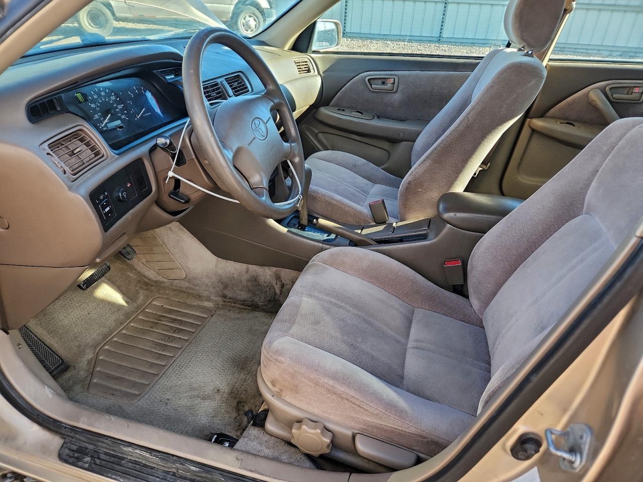1999 Toyota Camry Le - Фото 7