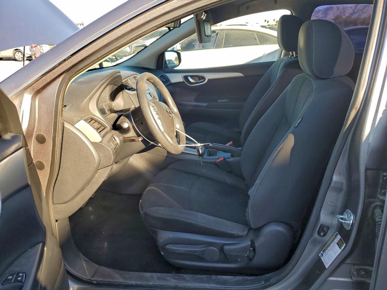 2015 Nissan Sentra S - Image 7