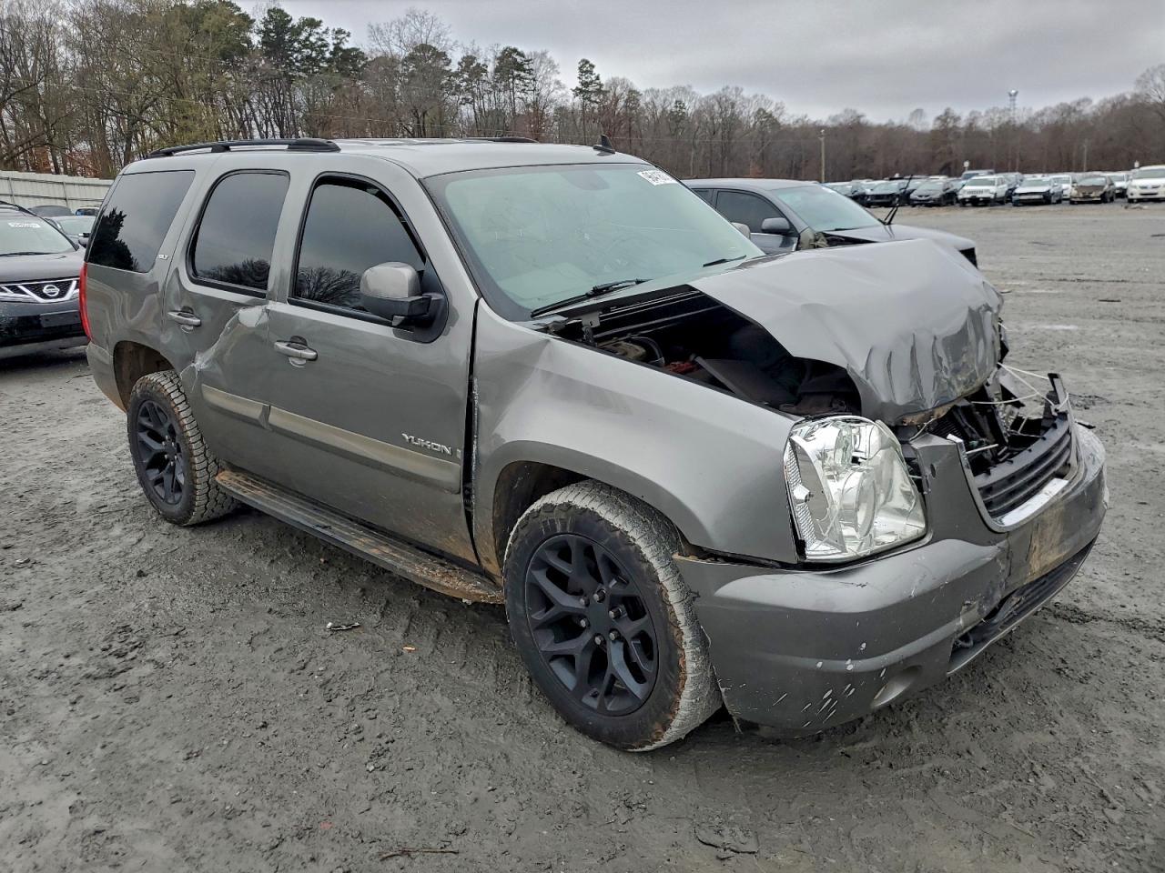 2007 GMC Yukon - Image 4
