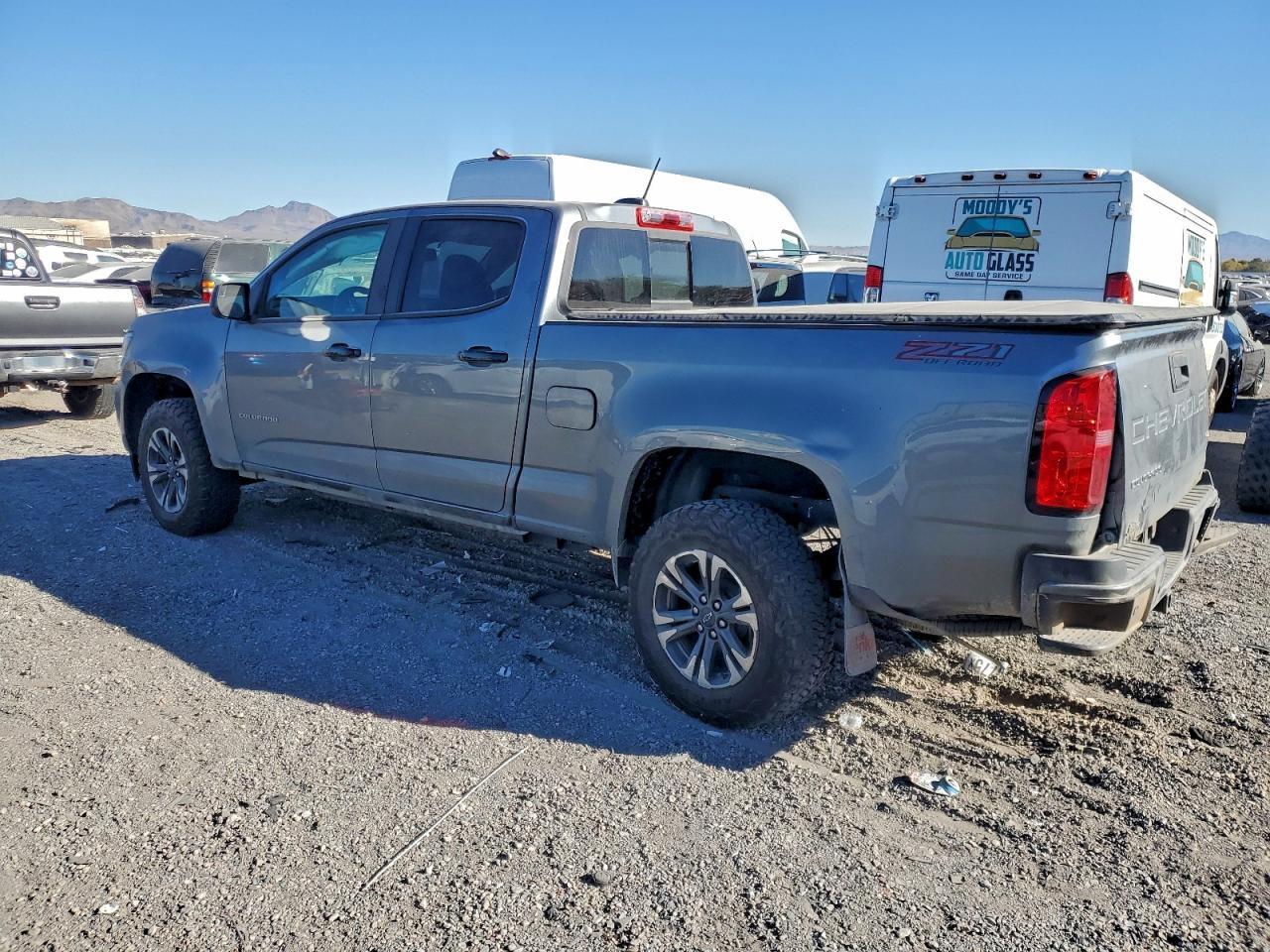 2022 Chevrolet Colorado Z71 - Фото 2