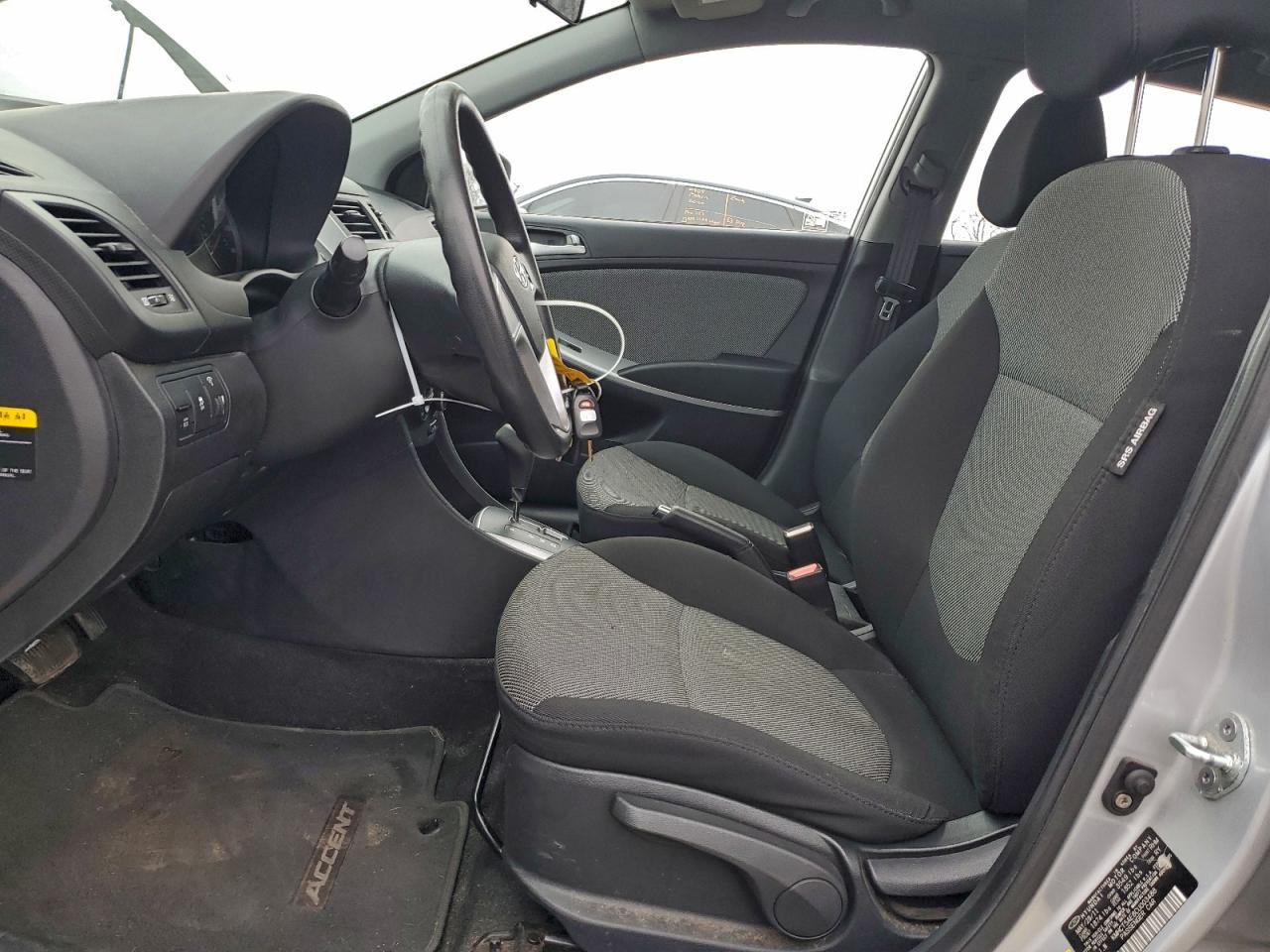 2012 Hyundai Accent Gls - Фото 7