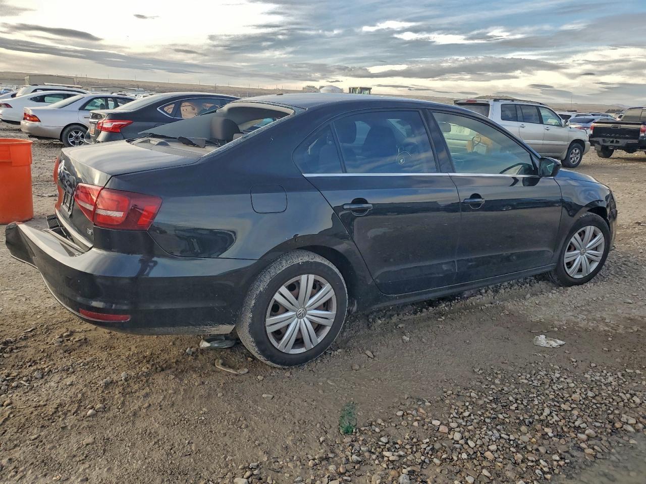 2017 Volkswagen Jetta - Image 3