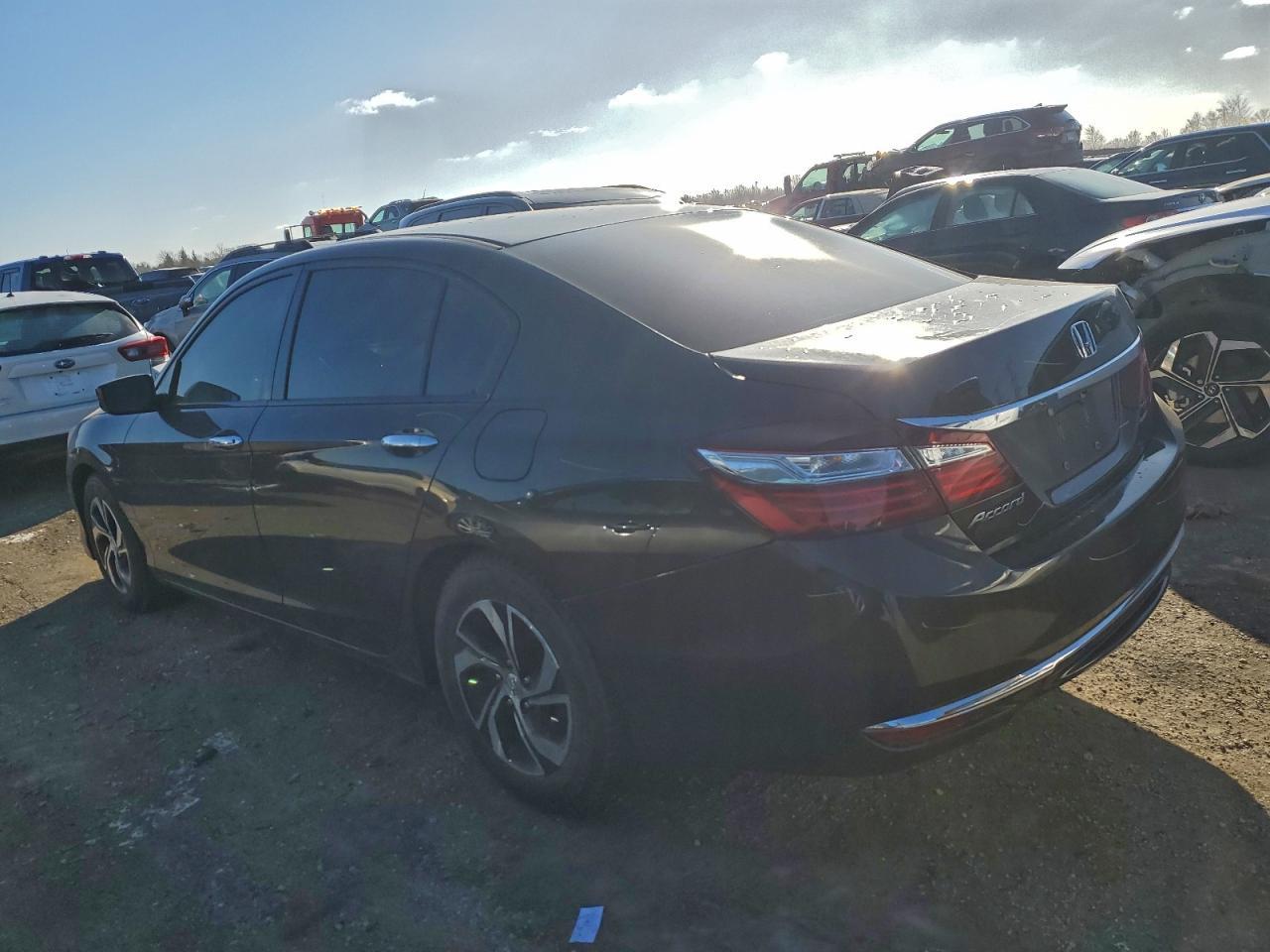 2016 Honda Accord Lx - Фото 2