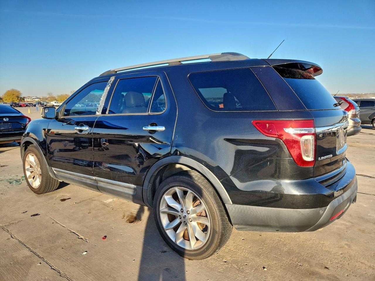 2014 Ford Explorer Limited - Image 2