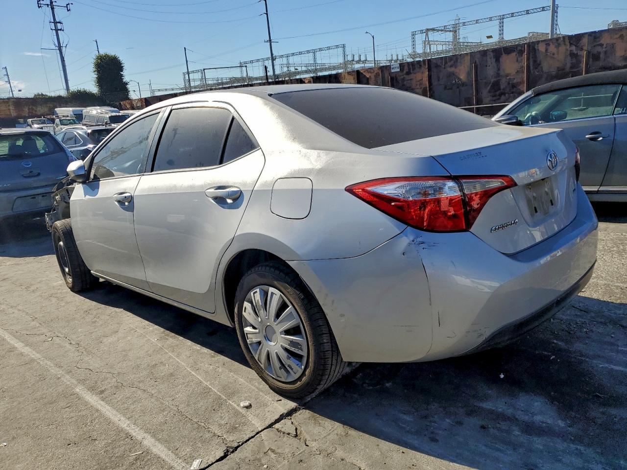 2014 Toyota Corolla L - Фото 2
