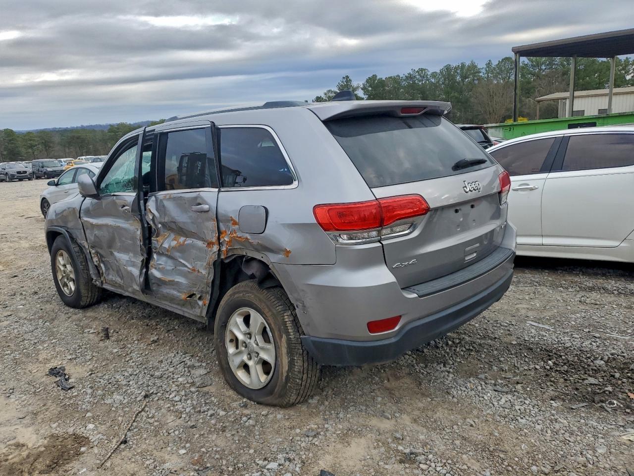 2015 Jeep Grand Cherokee Laredo - Фото 2