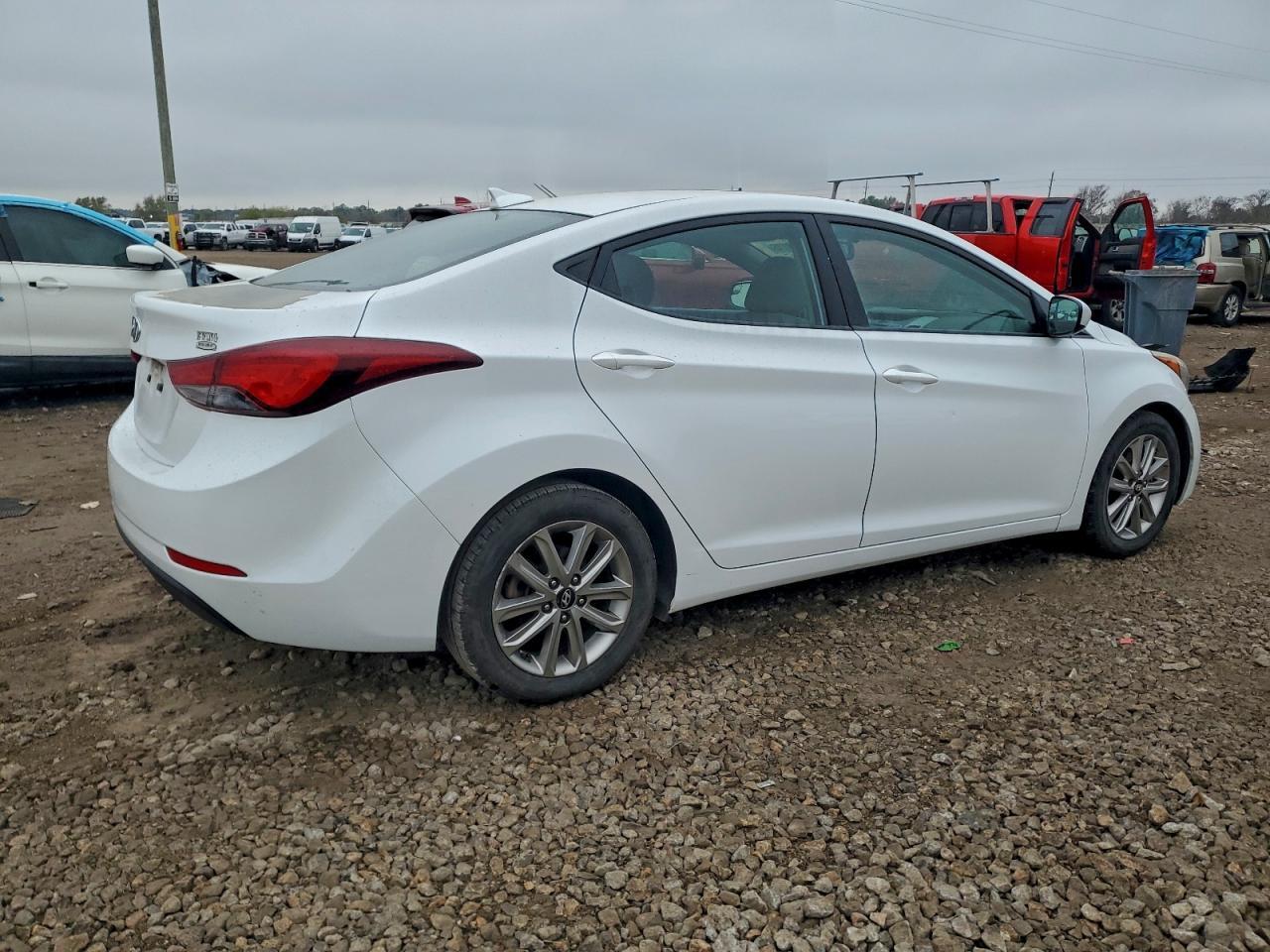2016 Hyundai Elantra Se - Фото 3