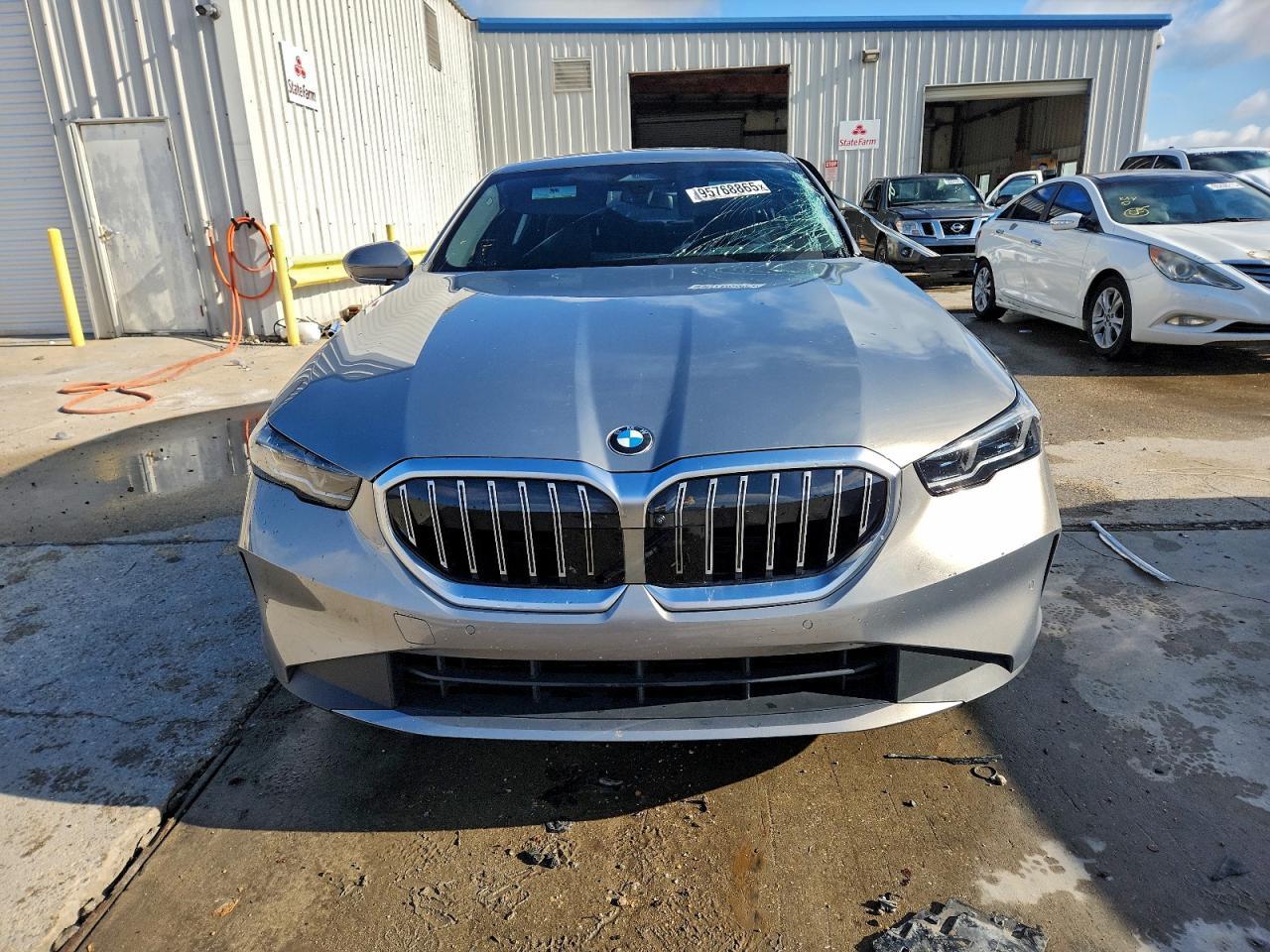 2024 BMW 530 I - Image 5