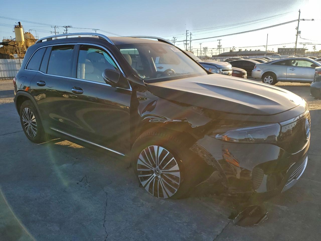 2025 Mercedes-Benz Eqb 250+ - Image 4