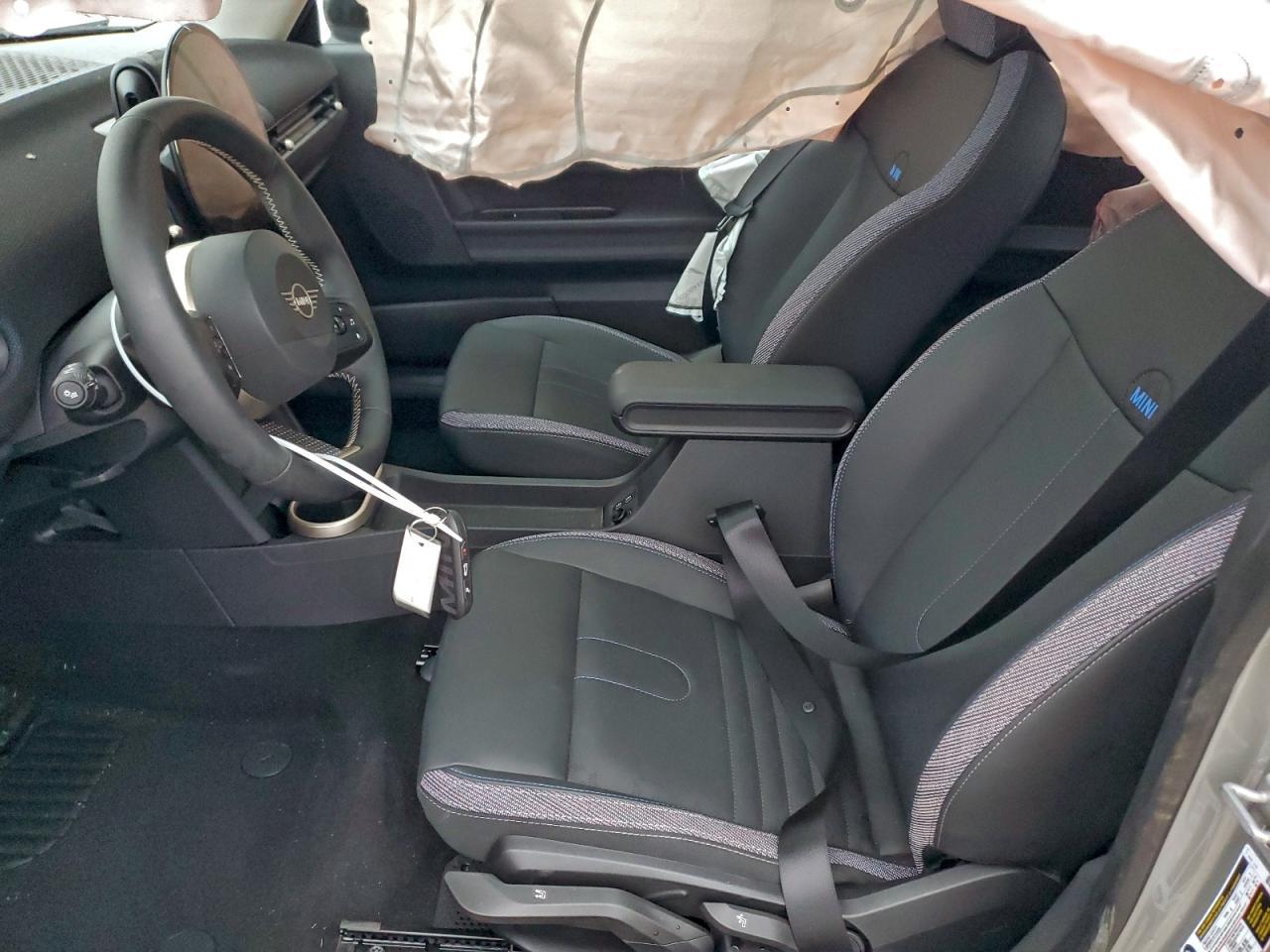 2025 Mini Cooper Base - Image 7