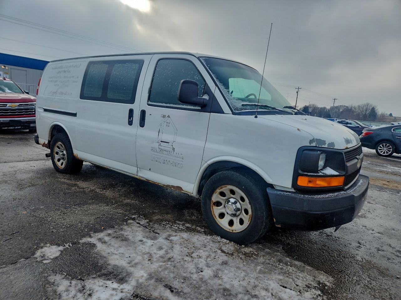 2012 Chevrolet Express - Фото 4