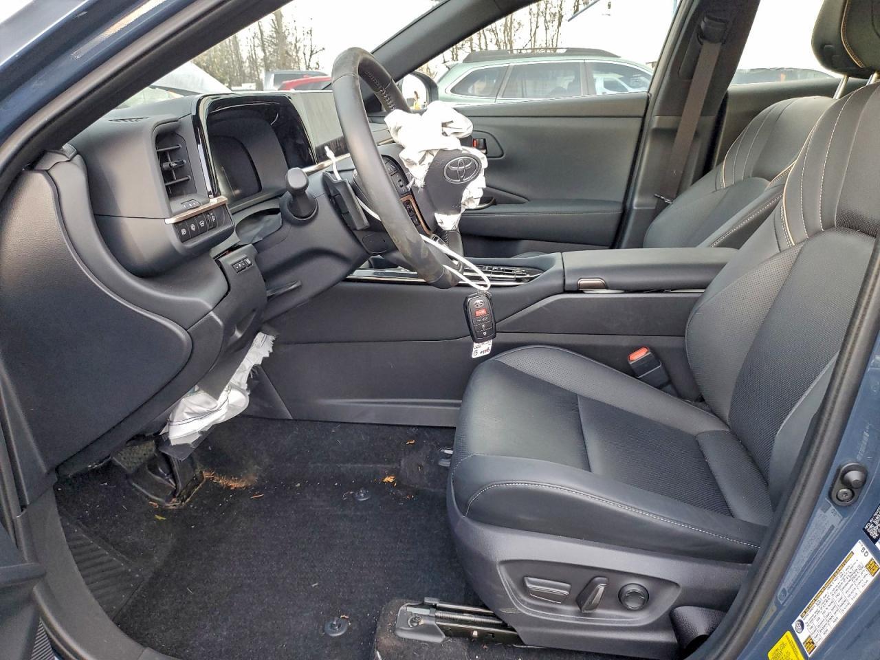 2025 Toyota Crown Signia Xle - Фото 7