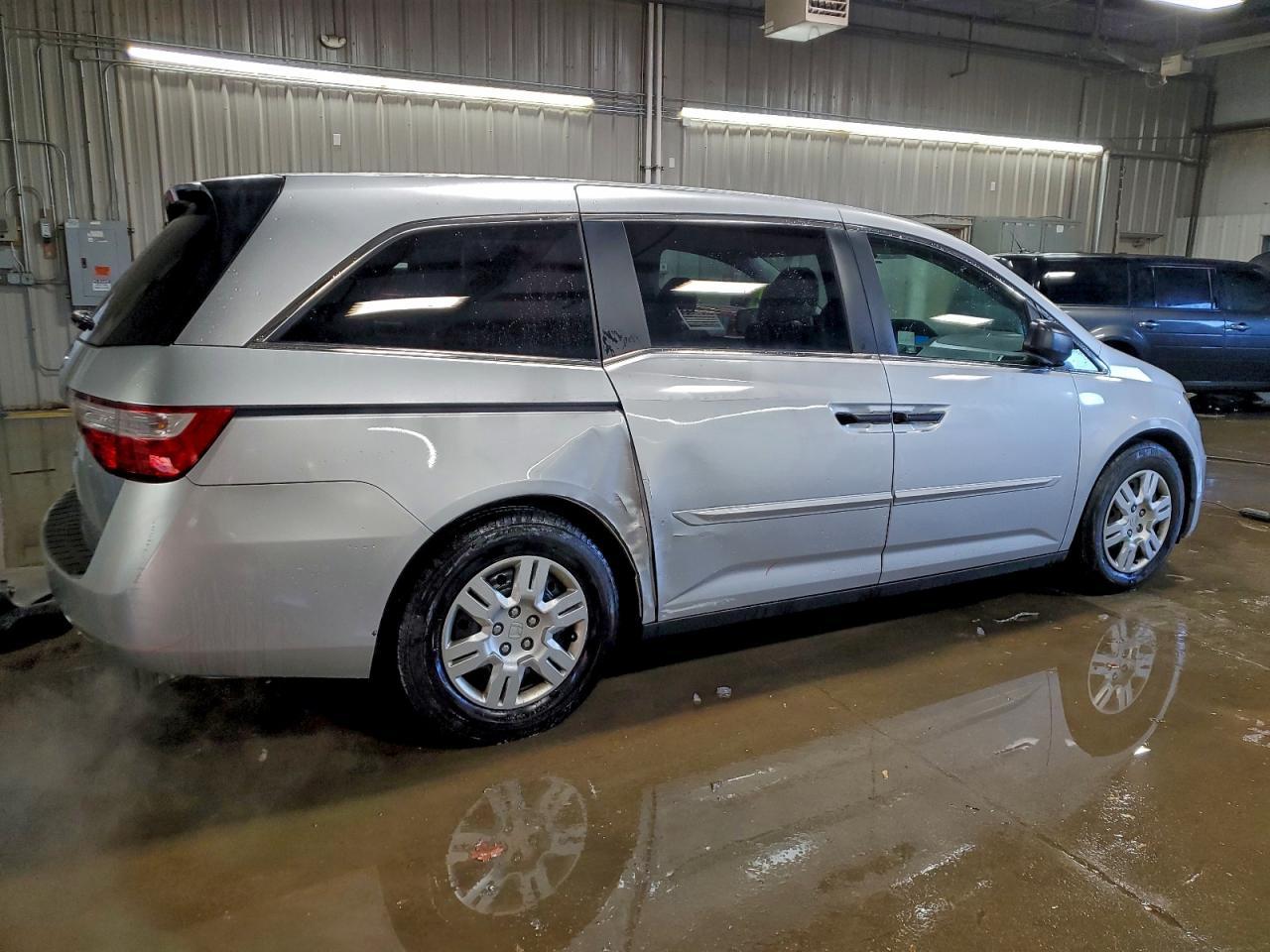 2011 Honda Odyssey Lx - Фото 3