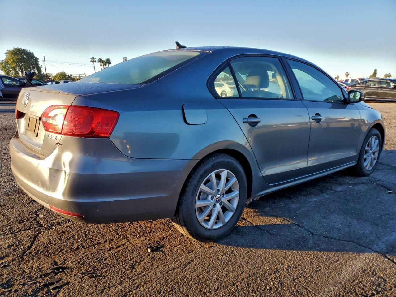 2012 Volkswagen Jetta Se - Фото 3