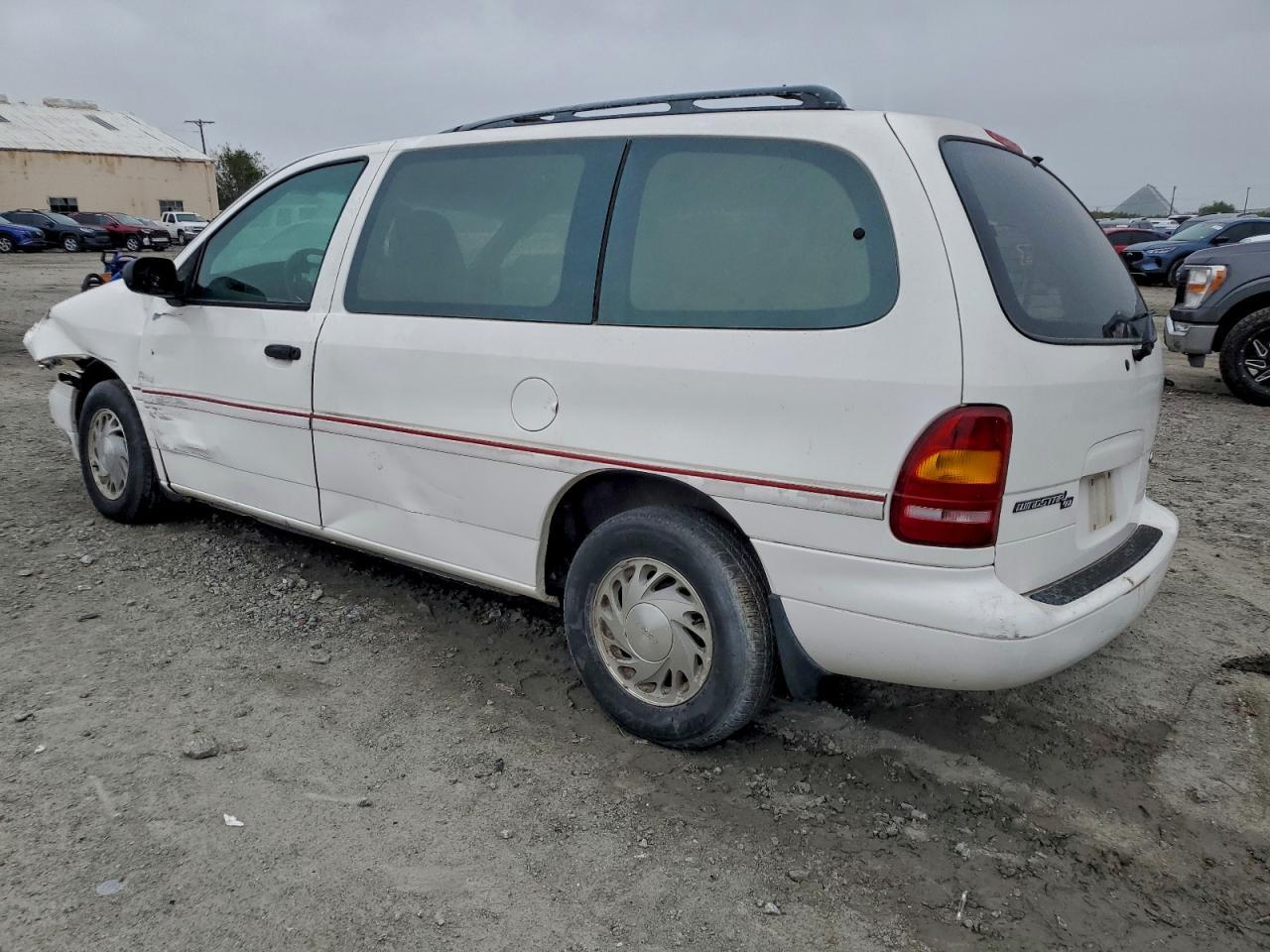 1995 Ford Windstar Wagon - Image 2