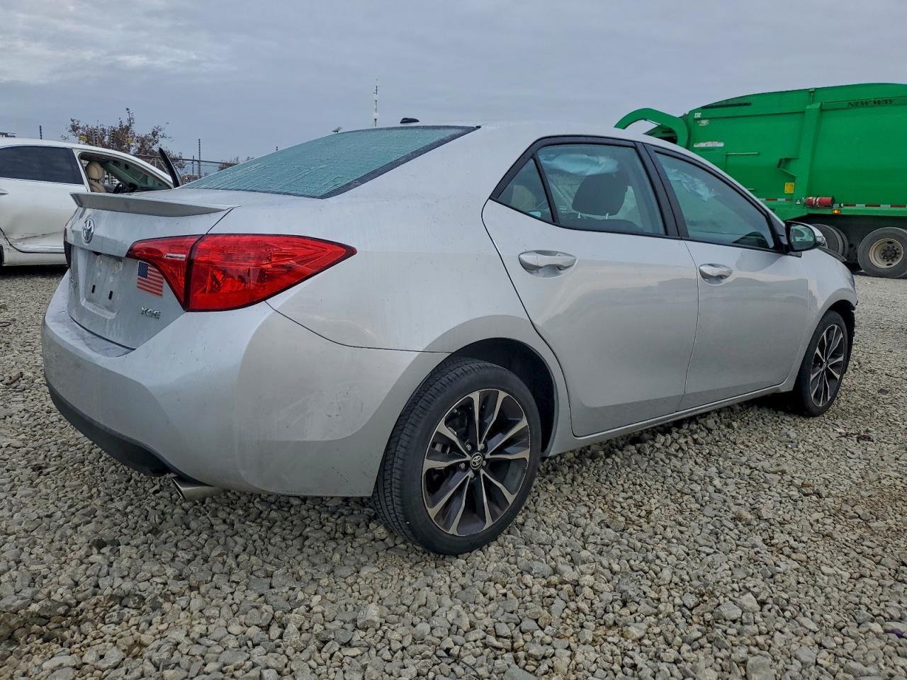 2018 Toyota Corolla L - Фото 3