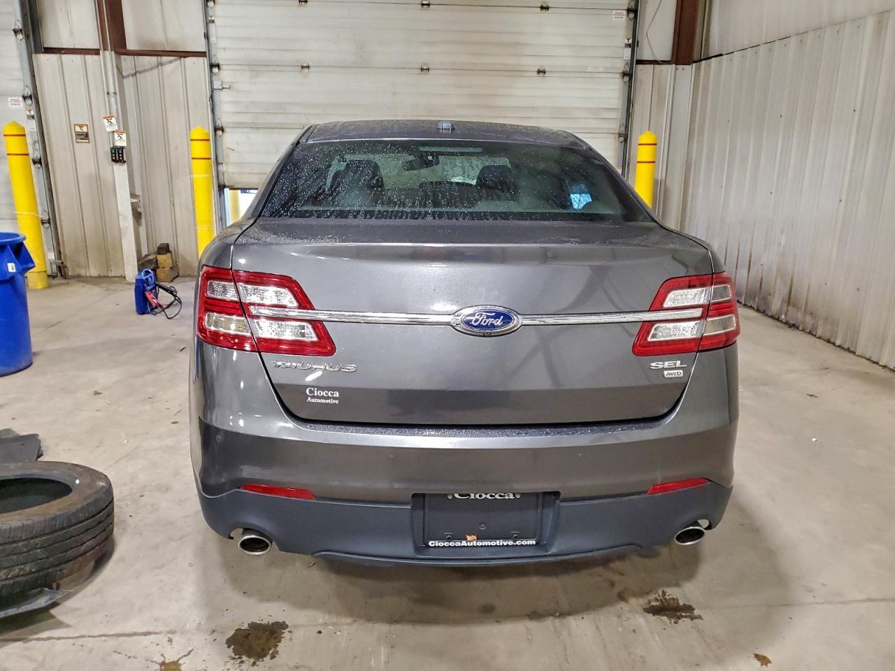 2015 Ford Taurus Sel - Фото 6