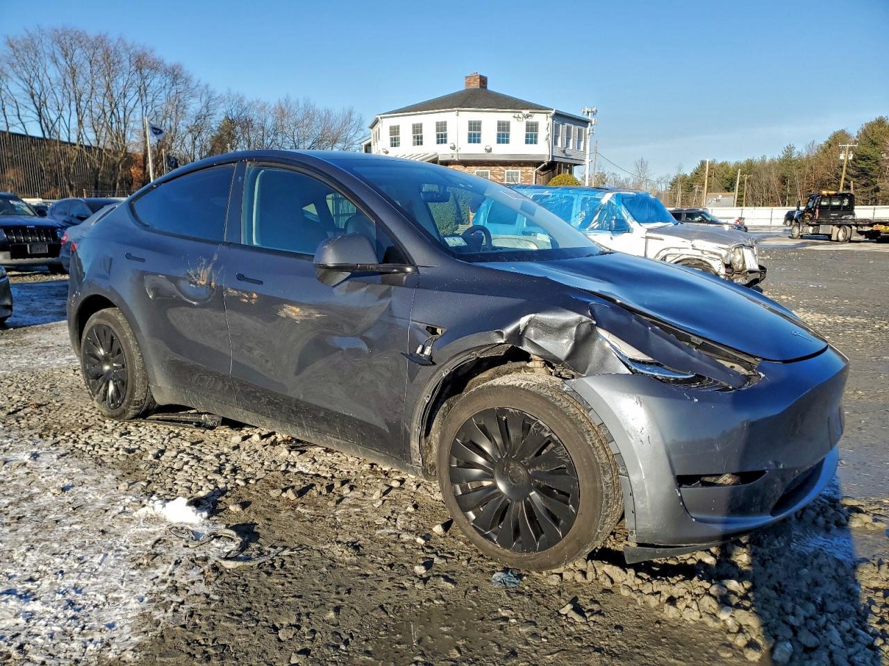2023 Tesla Model Y - Image 4
