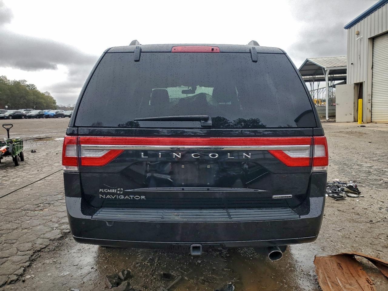 2016 Lincoln Navigator Select - Image 6