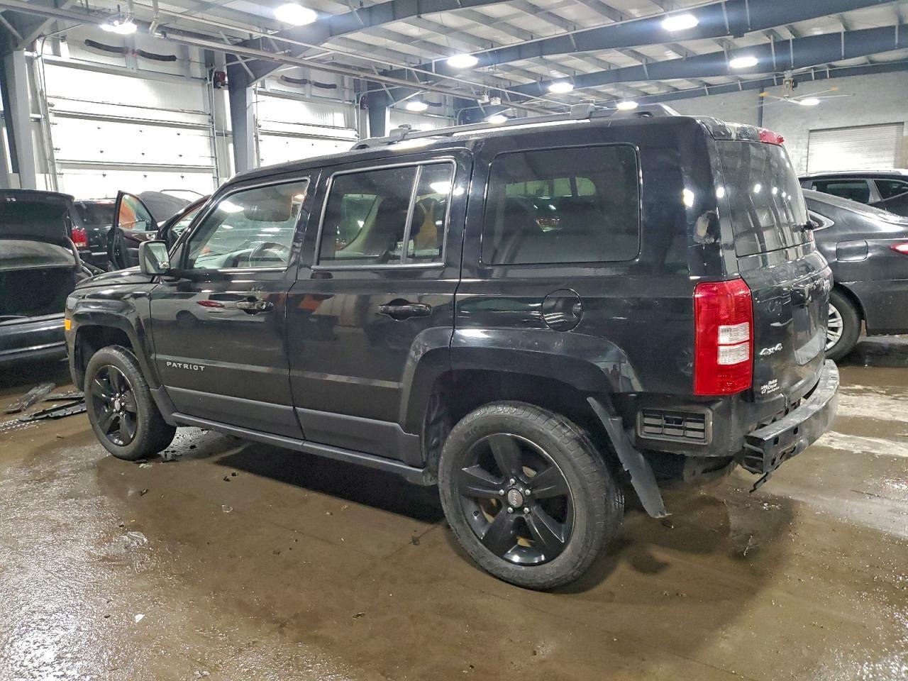 2015 Jeep Patriot Latitude - Фото 2