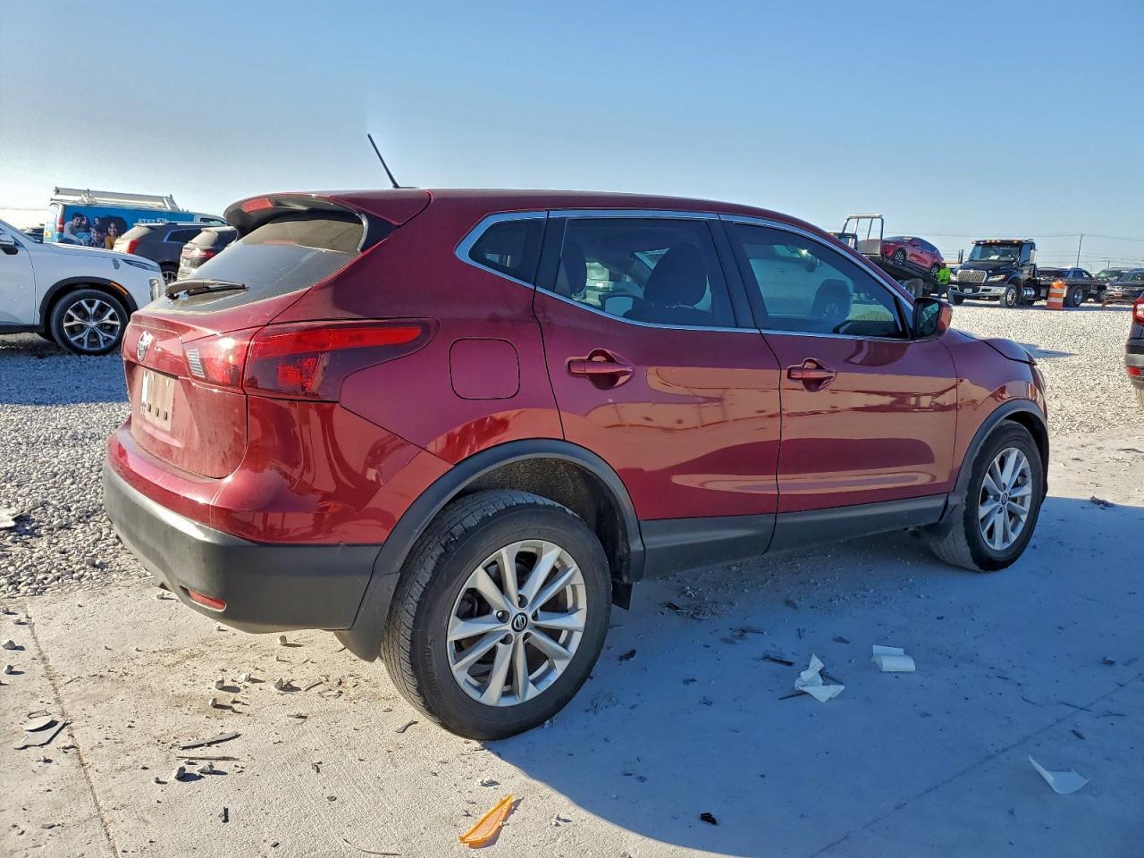 2019 Nissan Rogue Sport S - Image 3