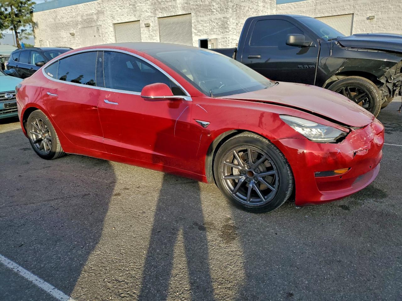 2018 Tesla Model 3 - Фото 4