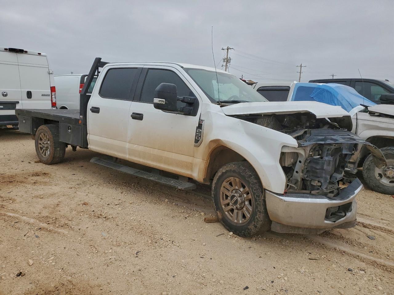 2018 Ford F250 Super Duty Truck Cab And Chassis - Фото 4
