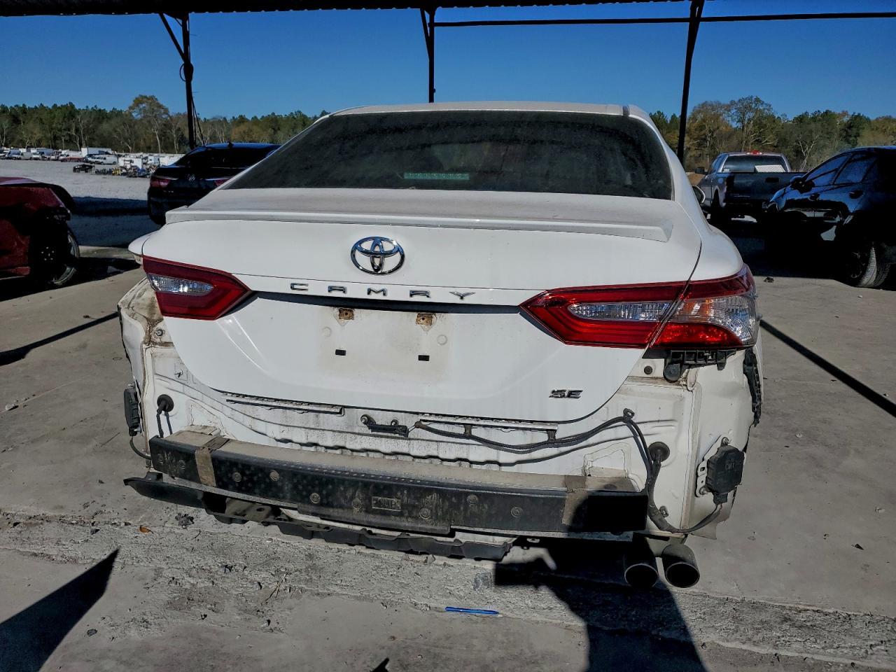 2018 Toyota Camry L - Image 6
