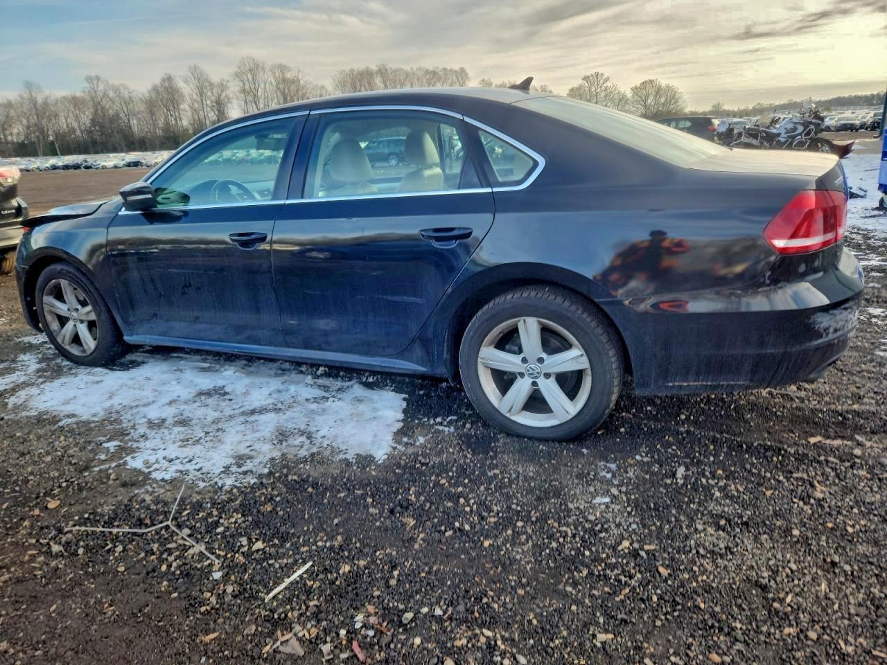 2013 Volkswagen Passat Se - Фото 2