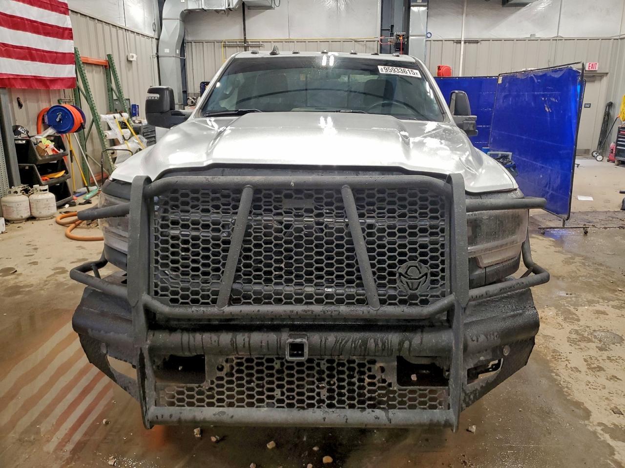 2023 Ram 3500Tradesman Reg 6 - Image 5