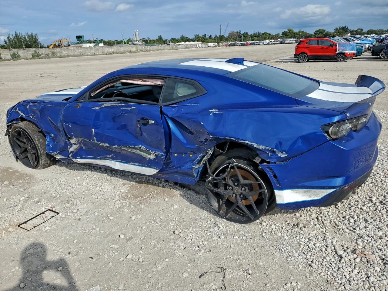 2021 Chevrolet Camaro Lz - Image 2