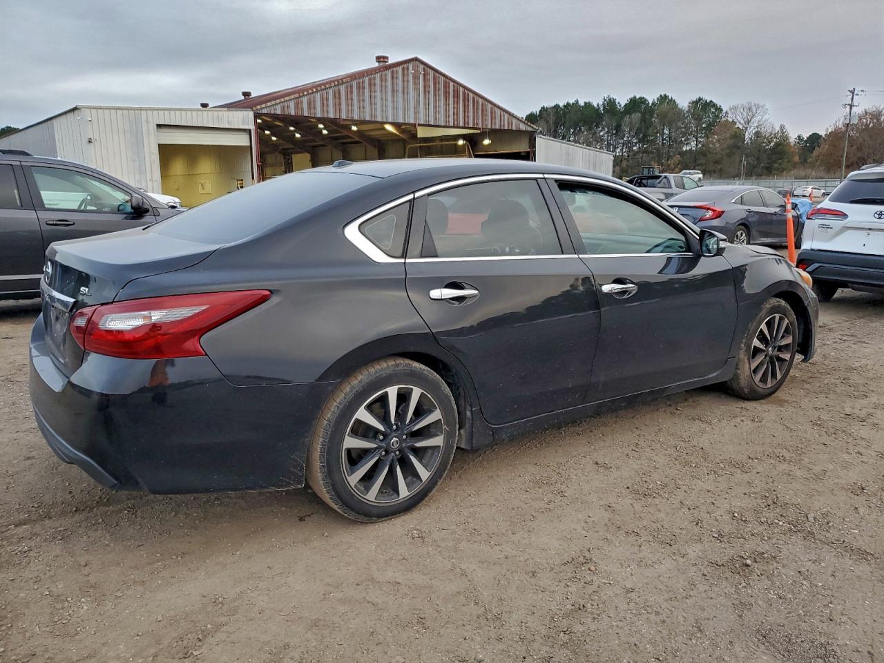 2018 Nissan Altima 2.5 - Image 3