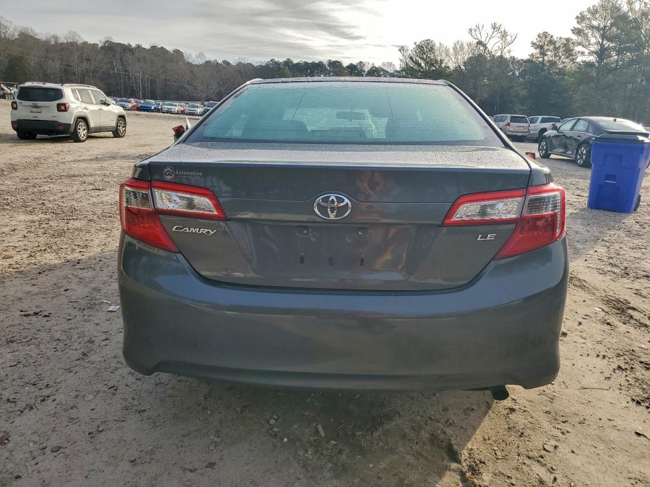2012 Toyota Camry Base - Фото 6