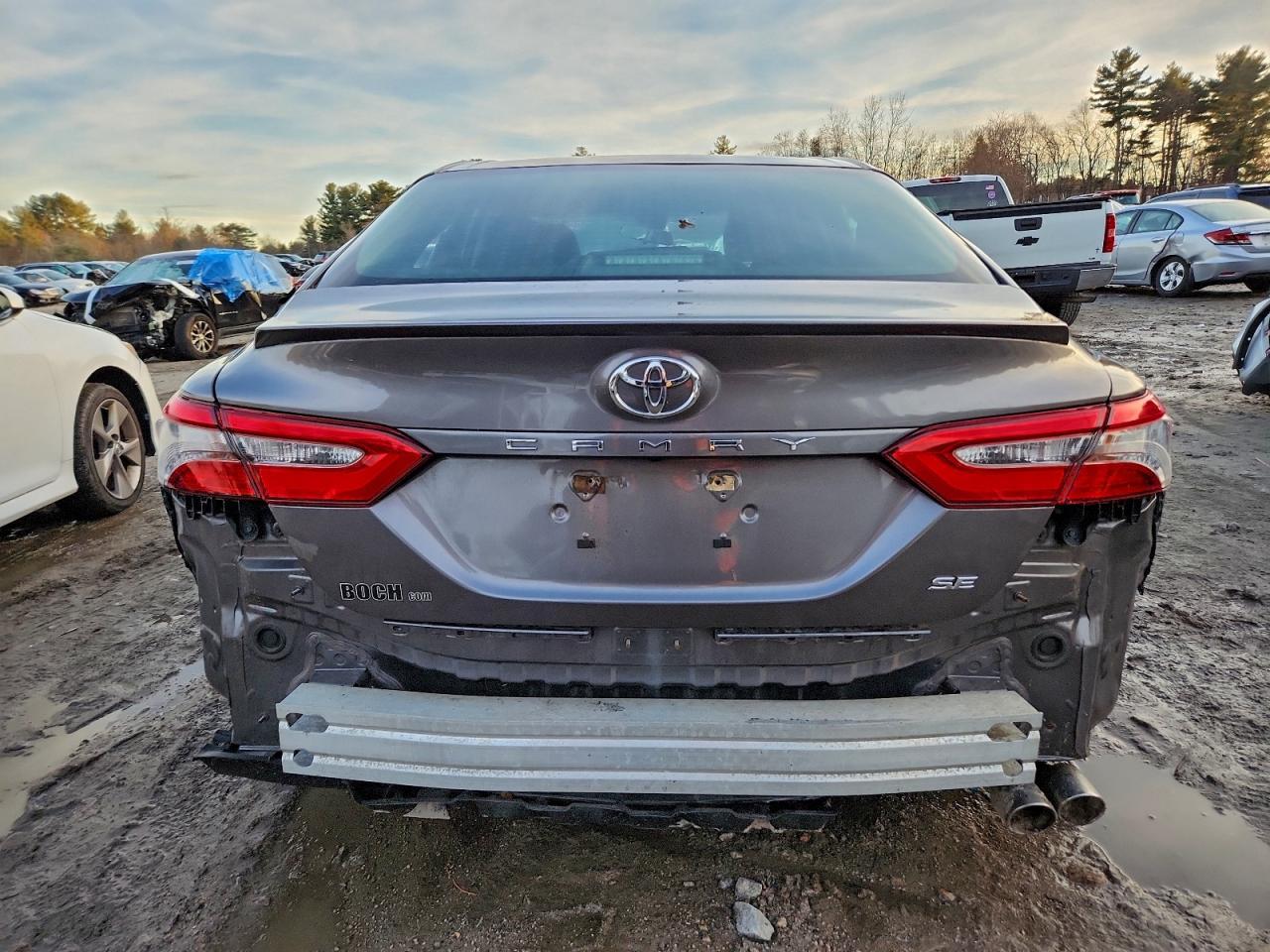2018 Toyota Camry Se - Image 6