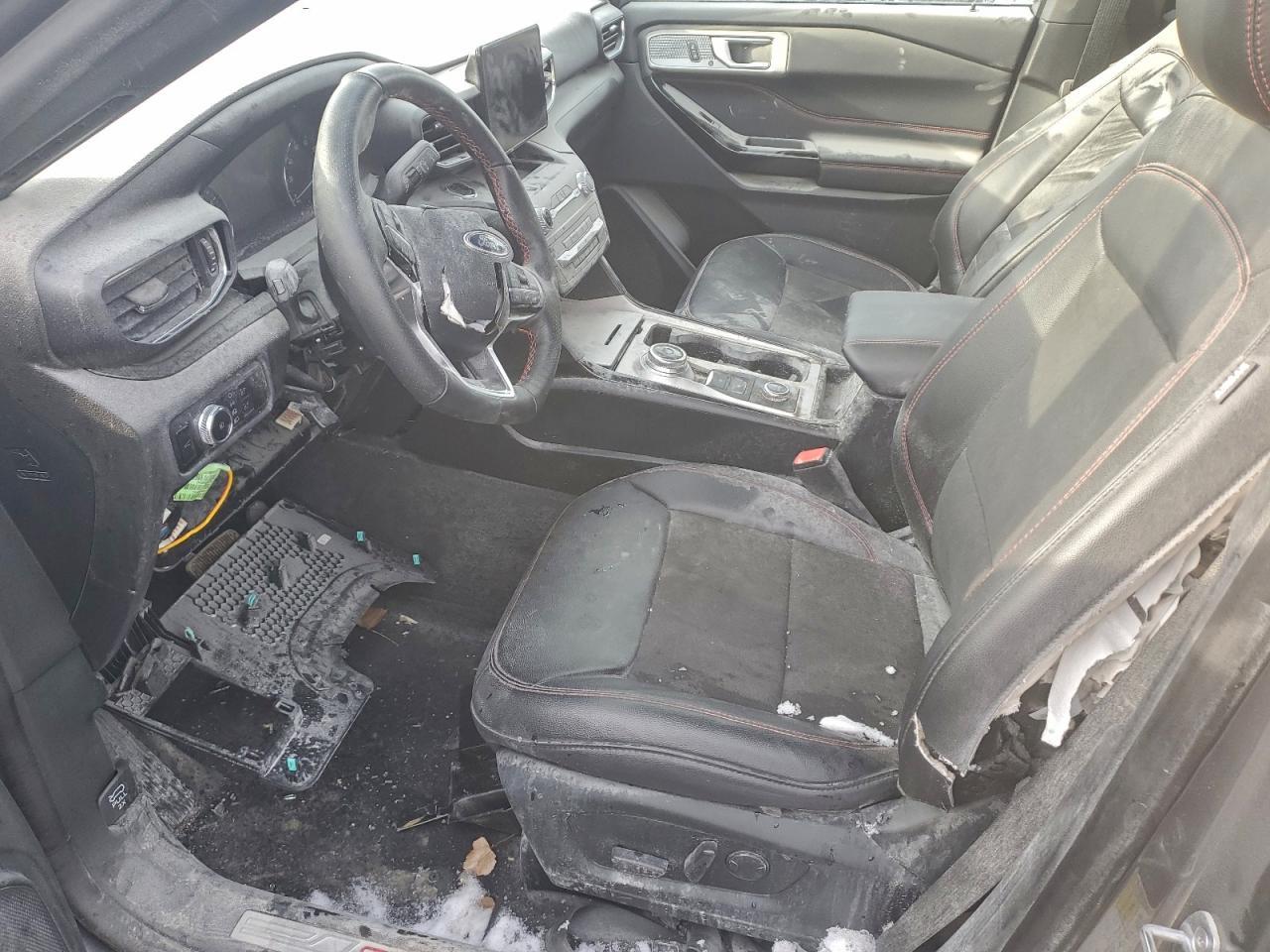 2023 Ford Explorer St-Line - Image 7