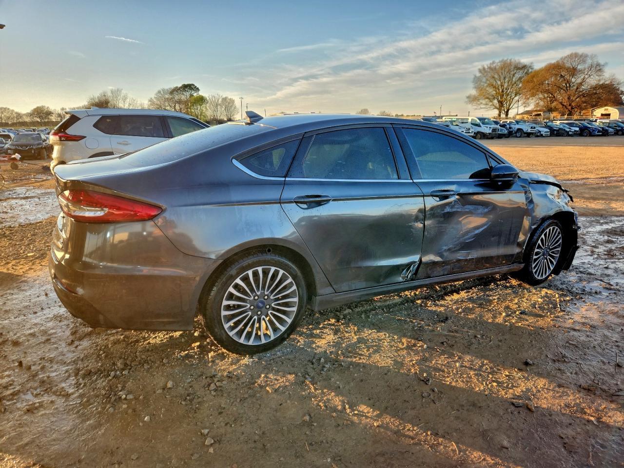 2020 Ford Fusion Se - Image 3